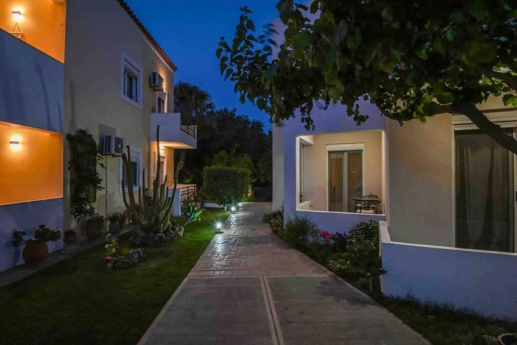 Antonia Apartment Плакиас Екстериор снимка